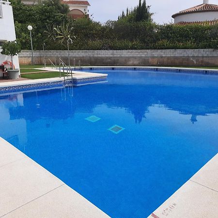 Apartment In Costa Del Sol With Large Terrace For 9 People Rincón de la Victoria Værelse billede