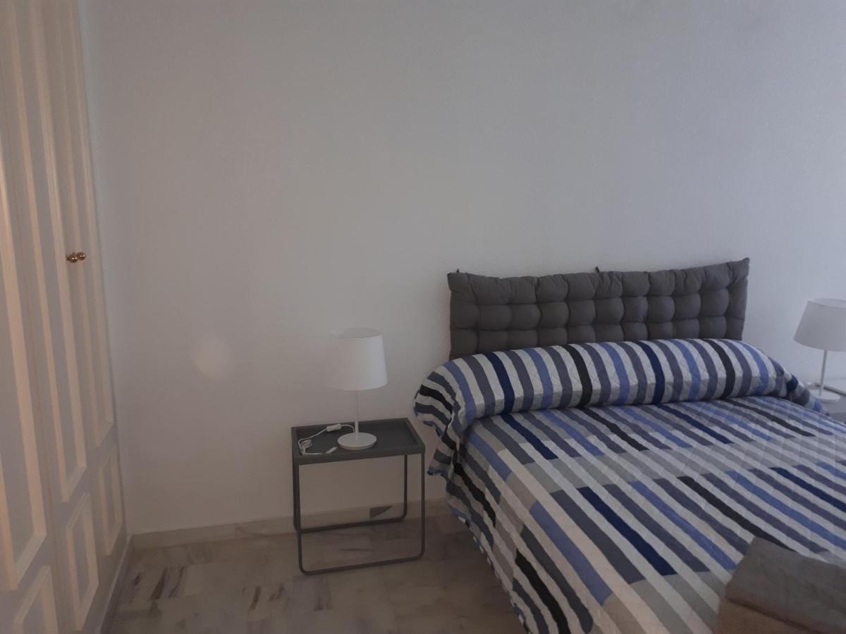 Apartment In Costa Del Sol With Large Terrace For 9 People Rincón de la Victoria Eksteriør billede